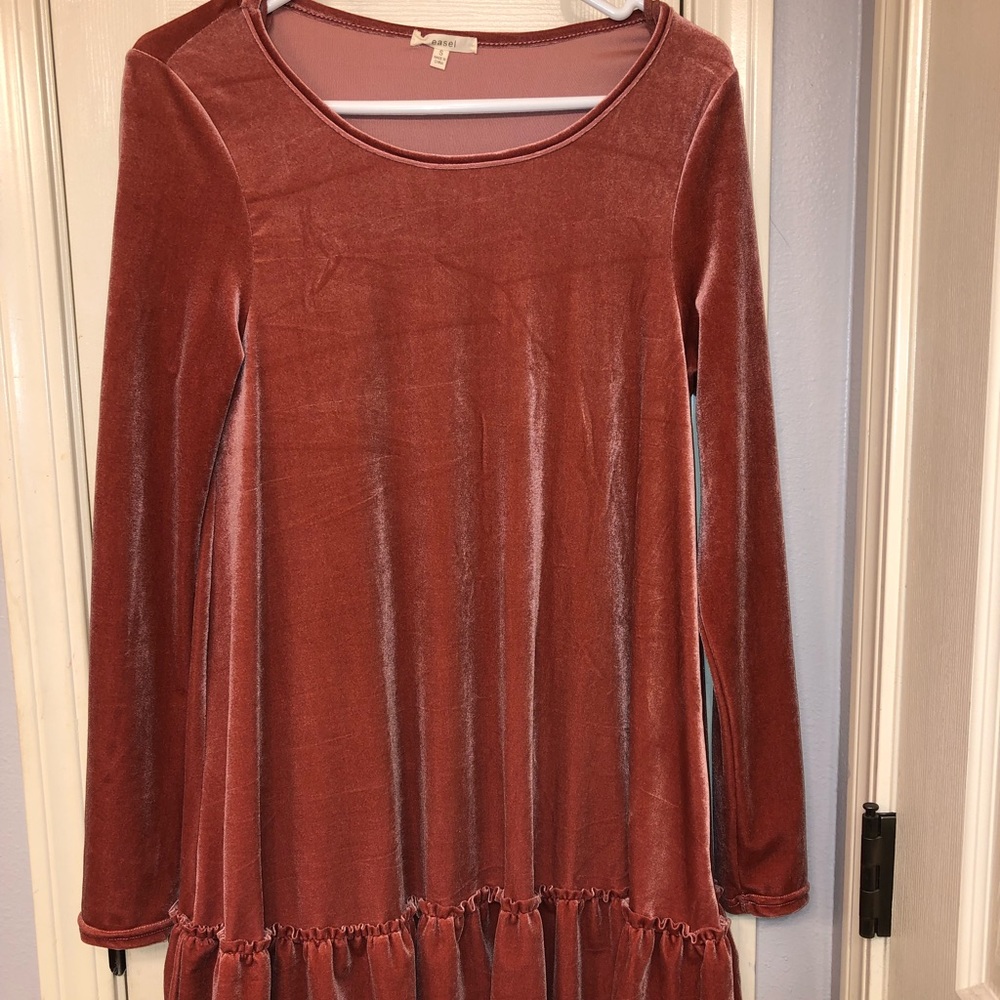 Pink velvet dress!